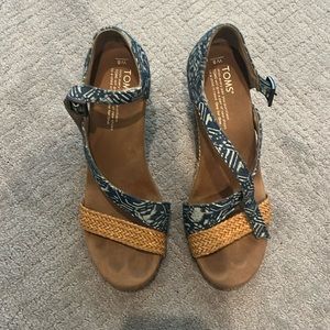 Like New Toms Wedge Sandals